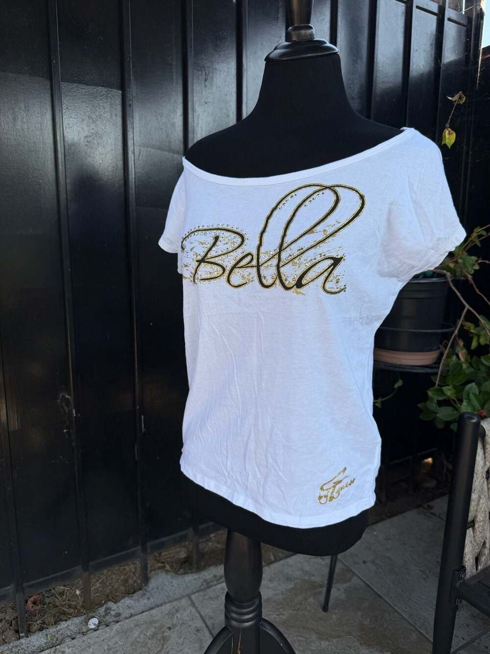 Y2K G by Guess Bella T-Shirt Size S White Gold Glitter Graphic Tee